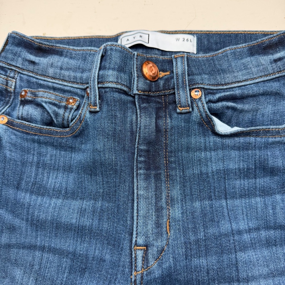 AYR Straight Leg Jeans Blue Medium Wash Women's Size 26L The Pop Flared - Picture 2 of 7